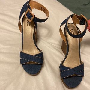 Jean material wedges